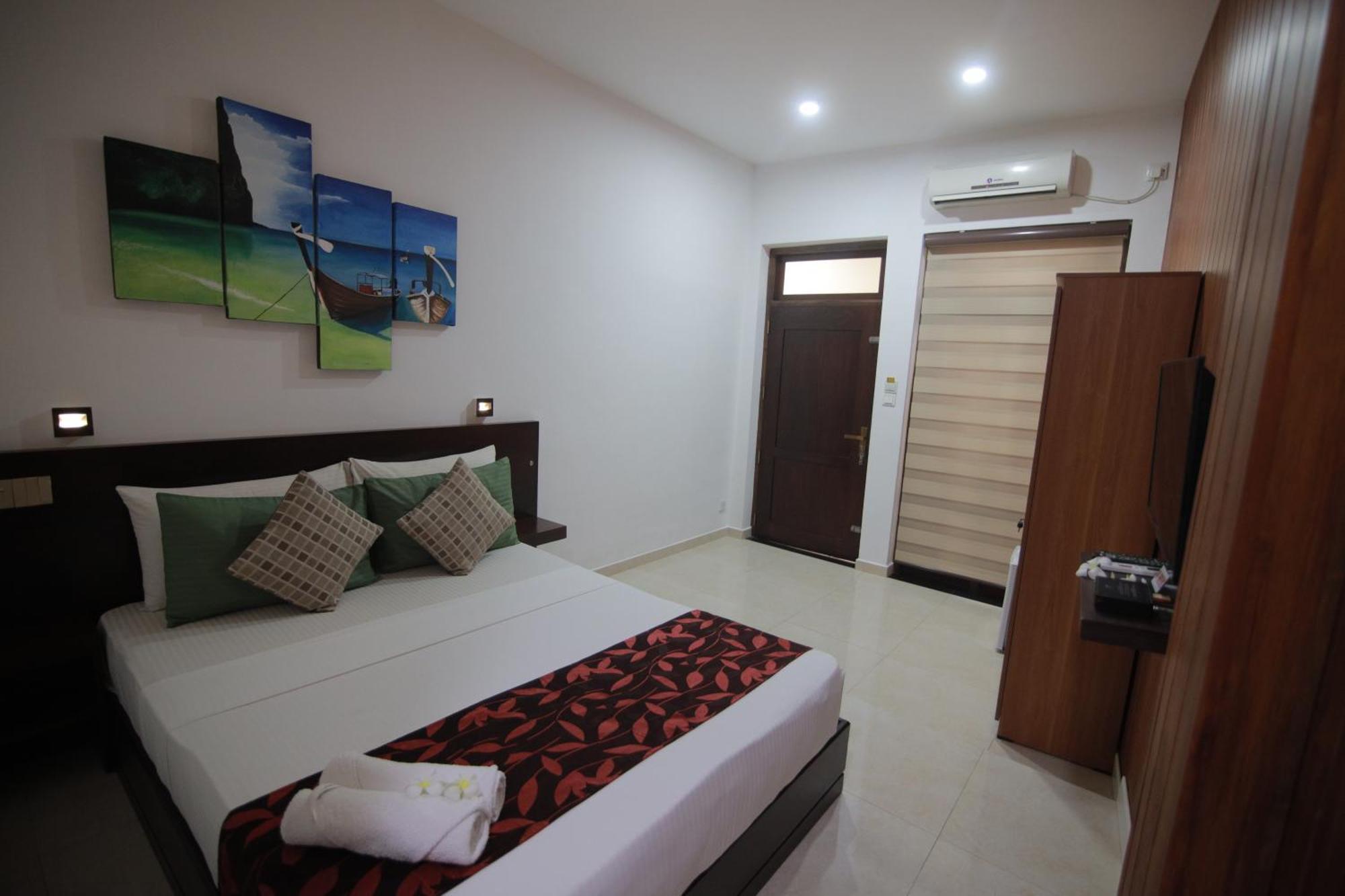 D Plus B&B Negombo Exterior photo